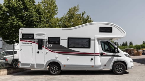 ITA CAMPER – New Overcab Camper - 6 Seats