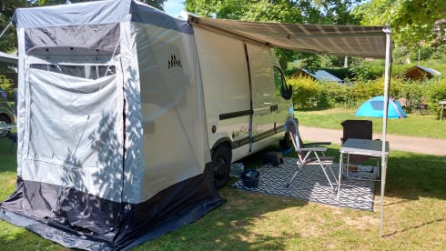 Dushi – 2-Personen-Wohnmobil aus dem Jahr 2005