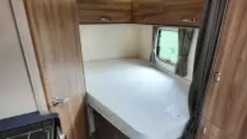 EDGE 464 VLY – 4-Berth Motorhome | Unlimited Miles | Pet Friendly | EU Travel Allowed