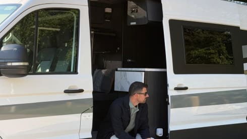 Holly – Camper Volkswagen a 2 posti letto del 2023