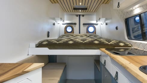 De brilsmurf – 2p Volkswagen bus from 2016/2023