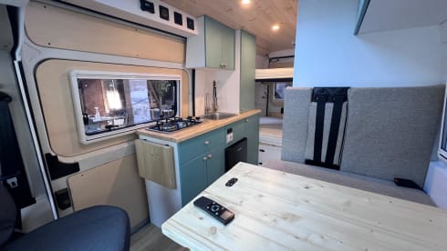 Matteo – Camperized van