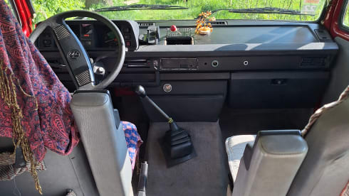 Humpie – 4p Volkswagen campervan from 1987