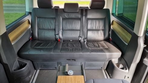 Black 2.5 TDI Multivan T5 Highline Camperbus