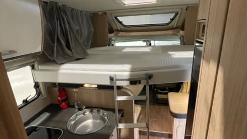 Ernie – 4 berth Sunlight T68 with end bedroom insurance included 