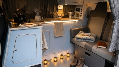 Skye – 4-persoons automatische Toyota campervan 