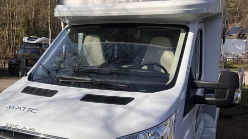 Wayfarer – 5p McLouis semi-integrated from 2025