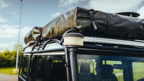 Dora – 5p Land Rover rooftop from 2000