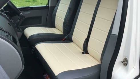 Crystal – T5 VW (2009), White High Top (LWB)