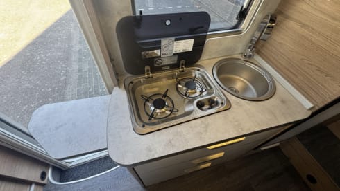 Luxe en rust in de natuur – 4p Knaus integrated uit 2022