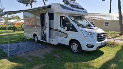 Mobi – 4p McLouis semi-integrated uit 2024