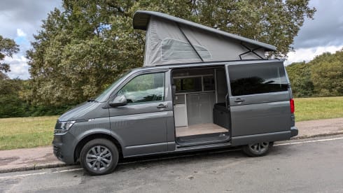 Annie – 4 berth VW family campervan (2021)