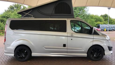 Galli 2.0 – 4 berth Ford Camper with Skyline Roof