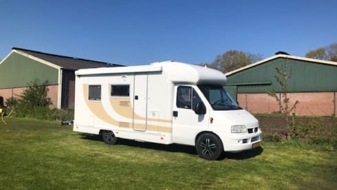 LouLou – Adria Mobil integrated from 2003