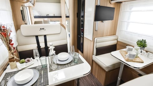 Mc Louis 222 - 7 seats/sleeps - A Perfect Getaway