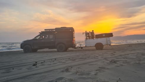 Lizette – Toyota Hilux Overlander