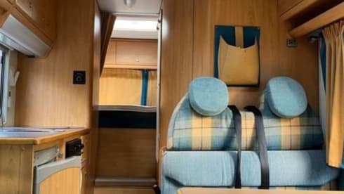 Home #72 – 6p family Knaus sun traveler with alcove.