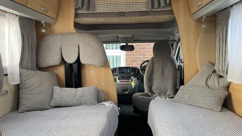 Journey cruiser – 5 berth ace adventurer from 2009 (7.5t - C1 license required)