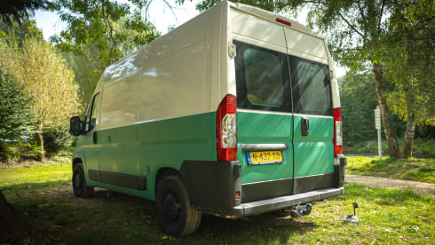 🚐 Discover our Off-Grid Peugeot Boxer Camper - Your Ticket to Freedom!
