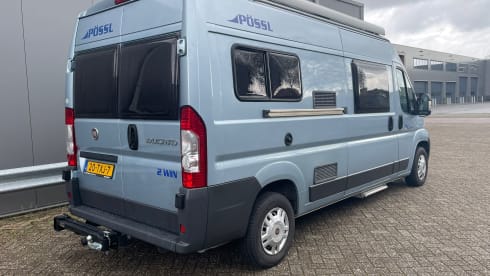 Pössl 2 win luxury bus e bike carrier
