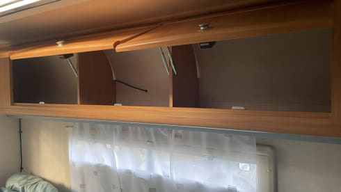 Ons huisje – Off-grid 5P alkoof Adria met Maxxfan