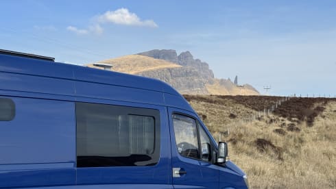 Ronnie – Fully Off-Grid Mercedes Heating & shower/Toilet (Insurance Included)