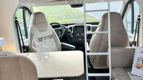 Giotti – Beautiful motorhome with alcove