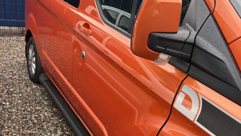 The Ginger Rambler – 4 berth Ford campervan from 2024