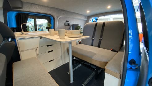 4 Birth – VW Caddy Camper