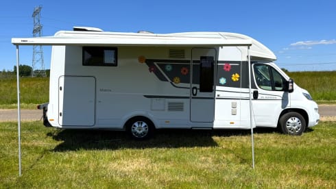 Joep – Fijne Adria camper voor 4 personen