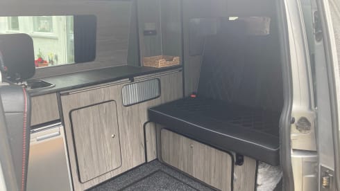 Dolly – 4 berth Volkswagen bus from 2007