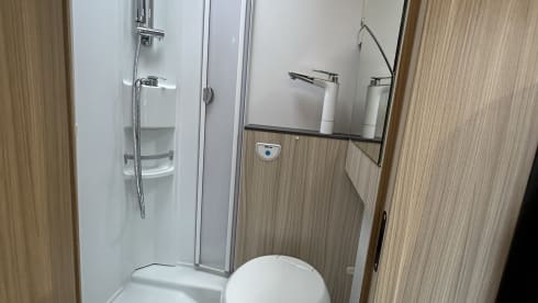 Luxurious and complete Sun Living S 70 SL 4-person family camper