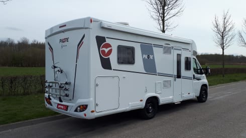 4p Pilote P 746 sensation Semi-Integral from 2020