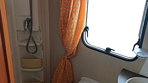 6-seater Ford Chausson (alcove) 2008