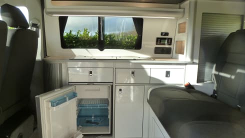 Betsy – Betsy the VW Campervan from 2023 sleeps 4