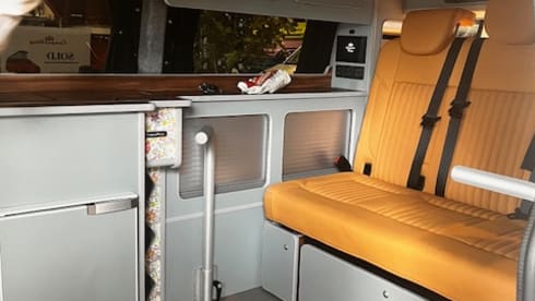 Jeff – VW Campervan - 6 seats