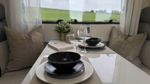 M6 Motorhome Hire Ltd – 6 berth Ford Roller Team Zefiro 675 2022
