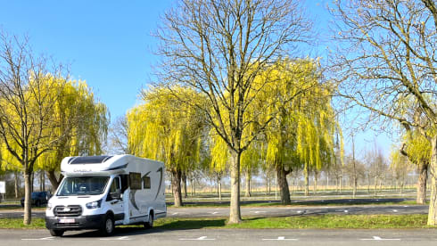 The freedom suite – Ideal family camper for up to 5 people