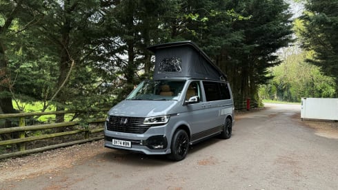 woody – Luxury 4 berth Automatic Volkswagen campervan brand new 2025 conversion 