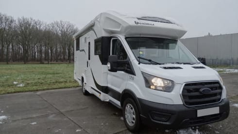 4p Benimar semi-integrated from 2022