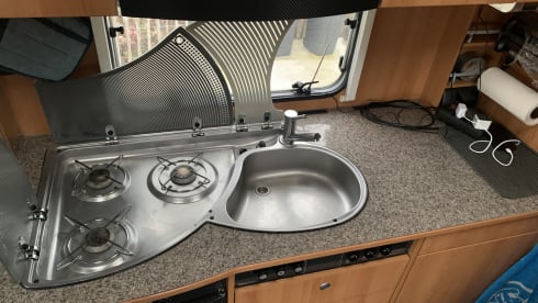 Dethleffs Advantage  – 4 person camper with bunk beds and air conditioning from 2011