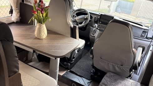 happy camplife – 5p Ford semi-integrated uit 2023