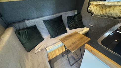 Homely camper 3 berth, 3 seatbelts, fixed bed  – 3 berth Citroën campervan from 2014