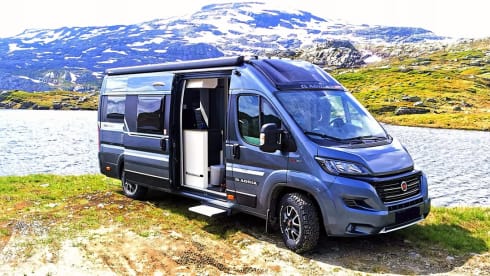 Adria Supreme LUXE bus camper (automatic / year 2021)