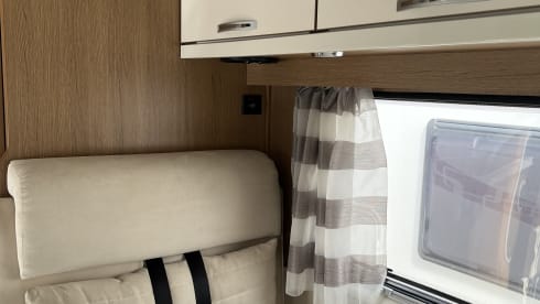Jai the Camper – Beautiful and trendy 7p Rimor alcove from 2017
