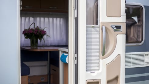 Sunny Boy – 4 P Knaus Sun TI camper, large bed, 2 x air conditioning - Nijmegen region