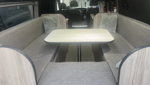 Jean ford van dam  – 3 berth Ford Transit campervan 