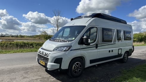 Nr. 1 Carado 'Just Go'  Automaat – Avontuurlijke buscamper, nieuw uit 2025 en helemaal compleet uitgerust.