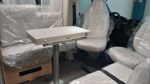 Adria Matrix 650 dl con letti gemelli posteriore che diventa letto unico 