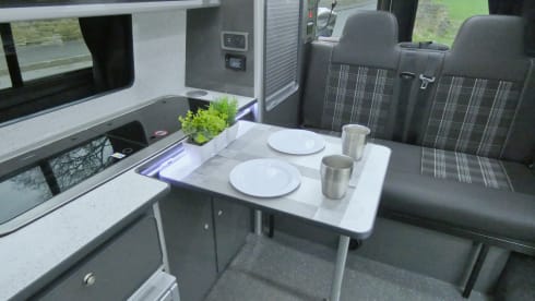 Mia – Mountain Edition- Ford Transit Custom 4 Berth